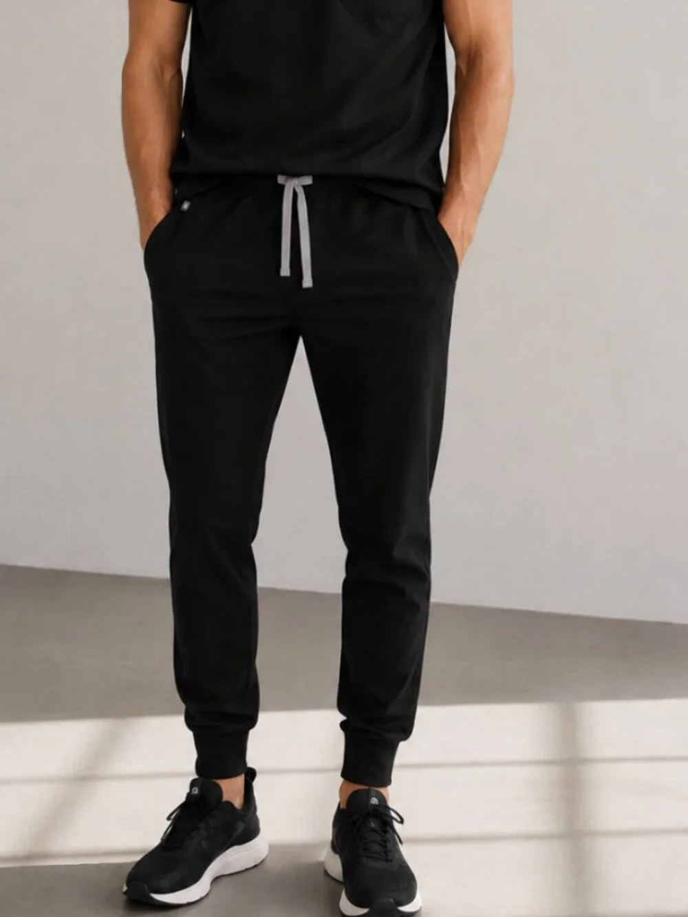 FIGS Men's Tansen Black Jogger Scrub Pants Small